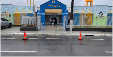 Painel de foto de capa da obra